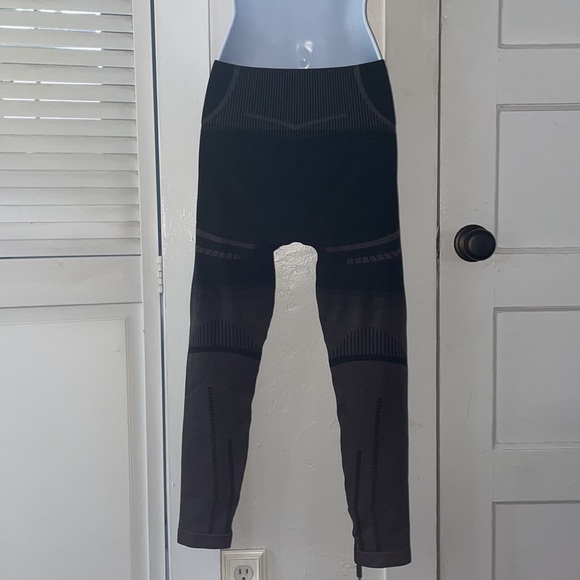 Gymshark Geo Seamless Leggings - Picture 3 of 3